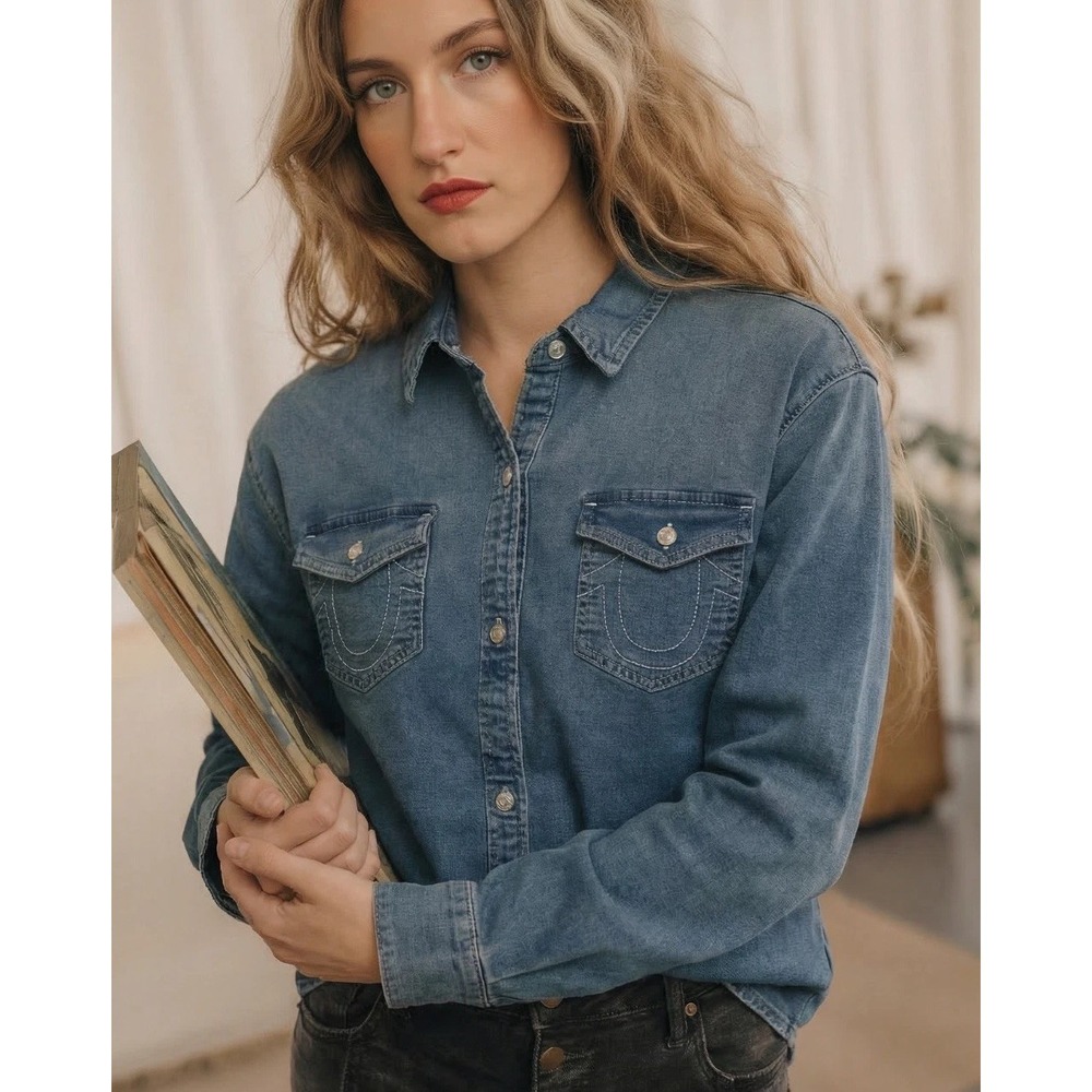 NWT True Religion Women's Oversized Crystal Denim Button Down Shirt Size Medium